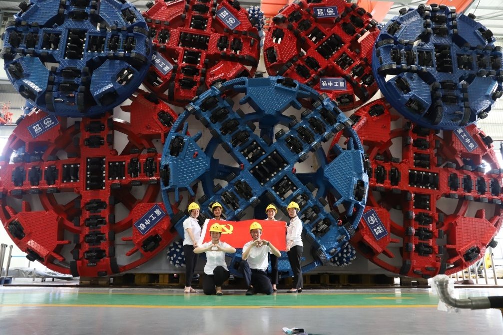 廈門(mén)城市黨建 _ 強(qiáng)根鑄魂抓黨建 聚力重組謀新篇-1.jpg